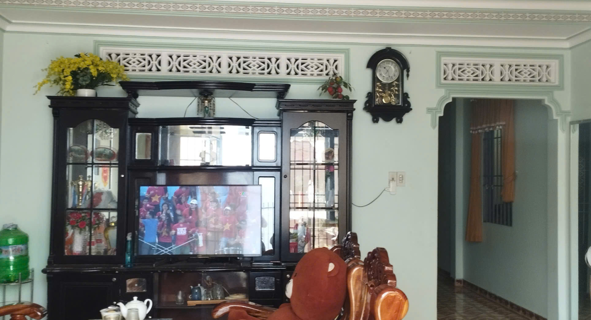 NHÀ ĐƯỜNG CHU VĂN AN, TRUNG TÂM THỊ TRẤN LIÊN NGHĨA