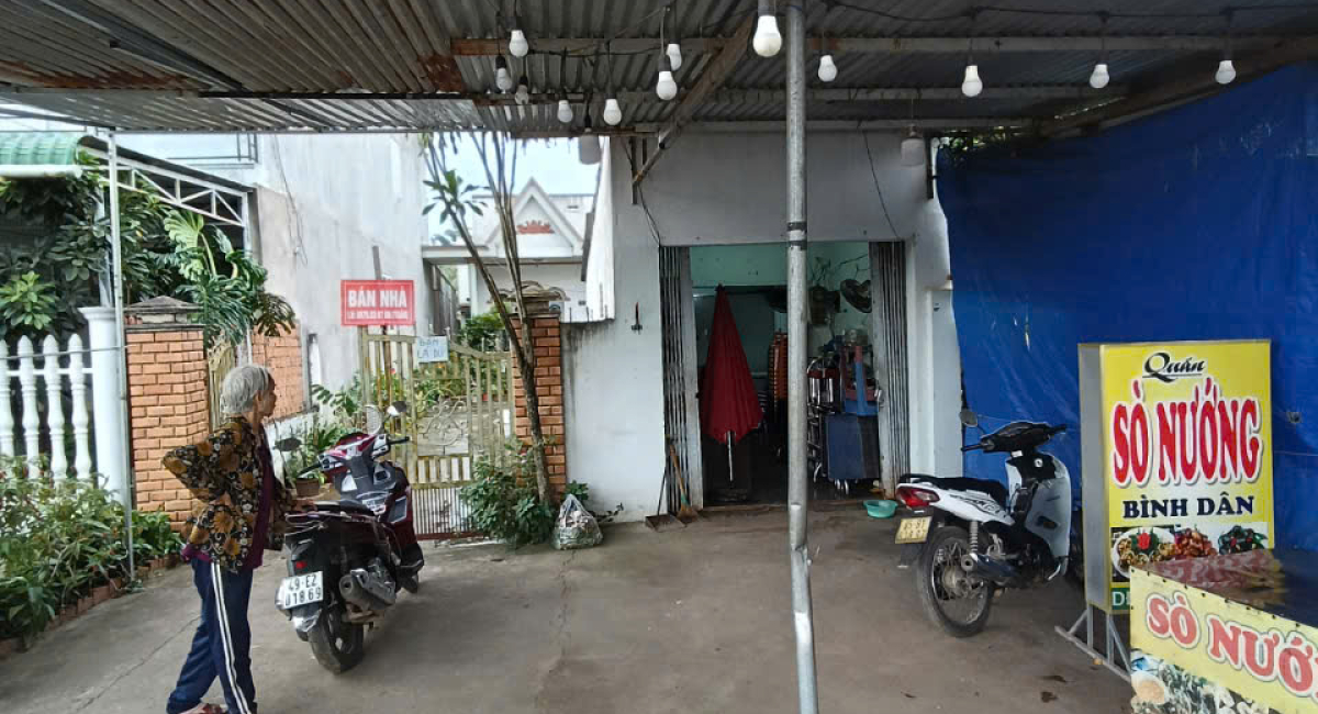 Bán đất tặng nhà mặt tiền ql 20, ngay gần vòng xoay Liên Khương