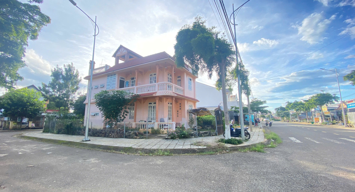 Bán căn nhà góc 3 mặt tiền lô 90 – Trung tâm Liên Nghĩa – Đức Trọng