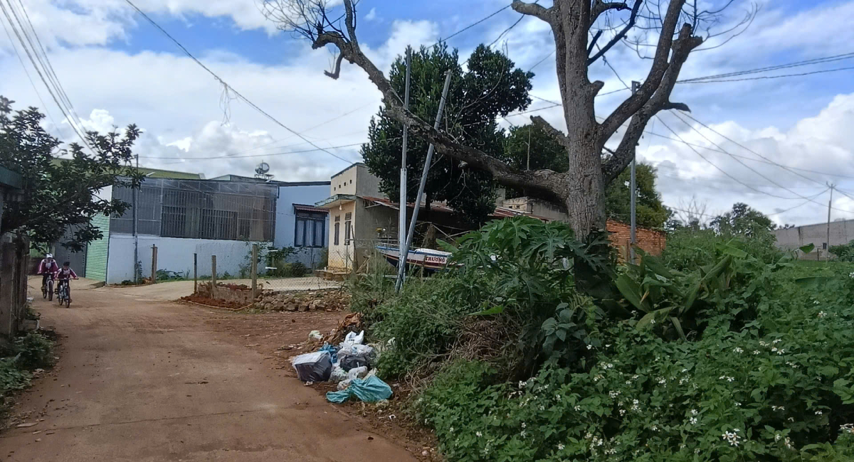 Đất nền sau cây xăng Hoà Thành, Liên Nghĩa, ĐT, Lâm Đồng