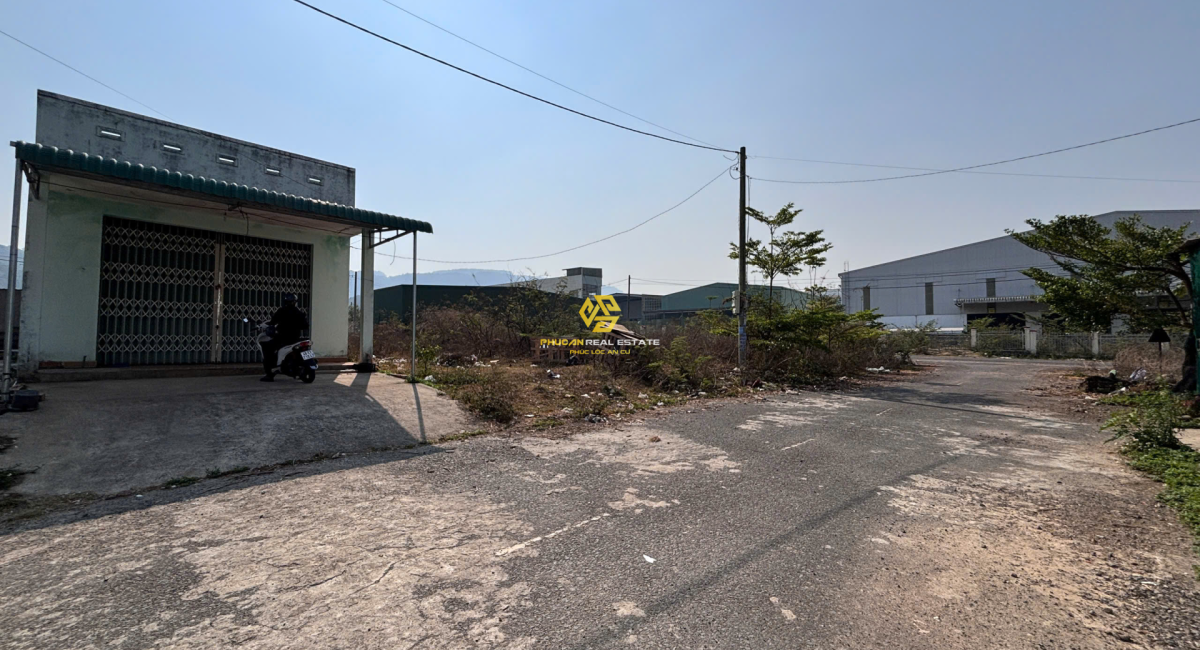 NHÀ PHỐ SẴN NGAY KCN PHÚ HỘI ĐƯỜNG NHỰA 6M - DIỆN TÍCH 100M2 - 1 TỶ 350 TRIỆU