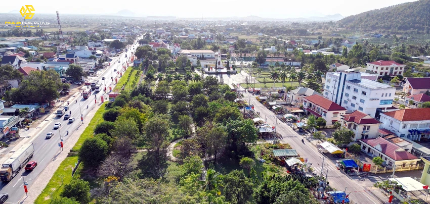 Xã Hàm Thuận Nam đạt điểm các tiêu chí: 84.0 điểm/75 điểm, đủ tiêu chuẩn lên phường.
