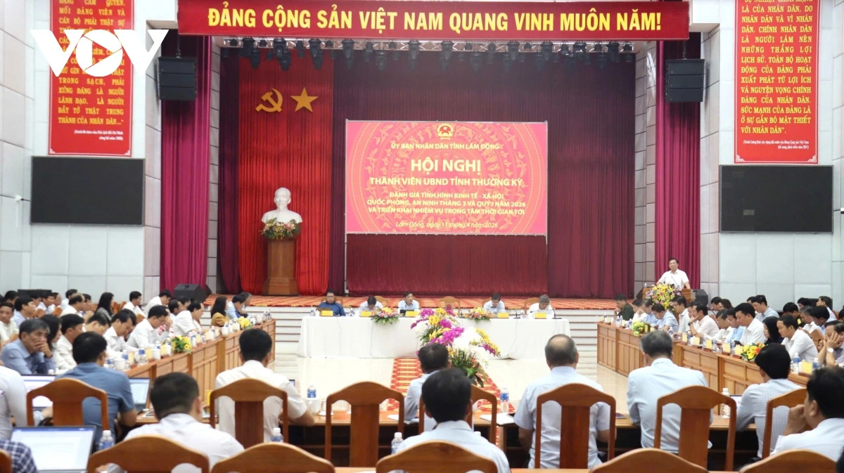 Hội nghị có sự tham dự của lãnh đạo UBND tỉnh và lãnh đạo 124 xã, phường, đặc khu tỉnh Lâm Đồng.